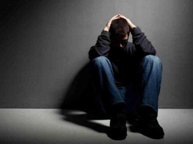抑郁症,自杀,抑郁症治疗：得了抑郁症，为什么经常会出现自杀的念头和行为呢？