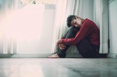 抑郁症患者休息在家，可以自愈吗？